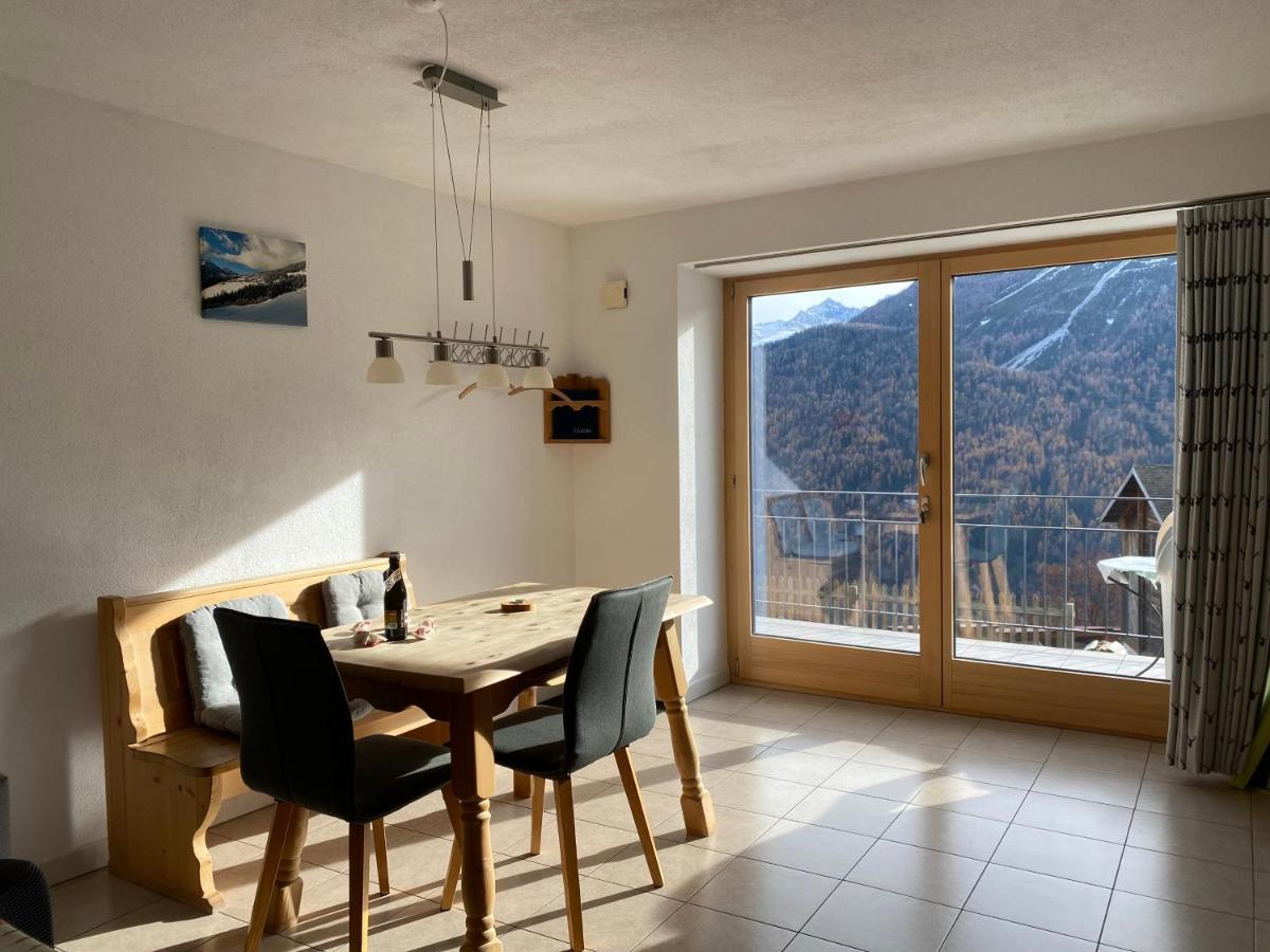 Ferienwohnung In Tschlin Mit Panoramablick Eksteriør billede